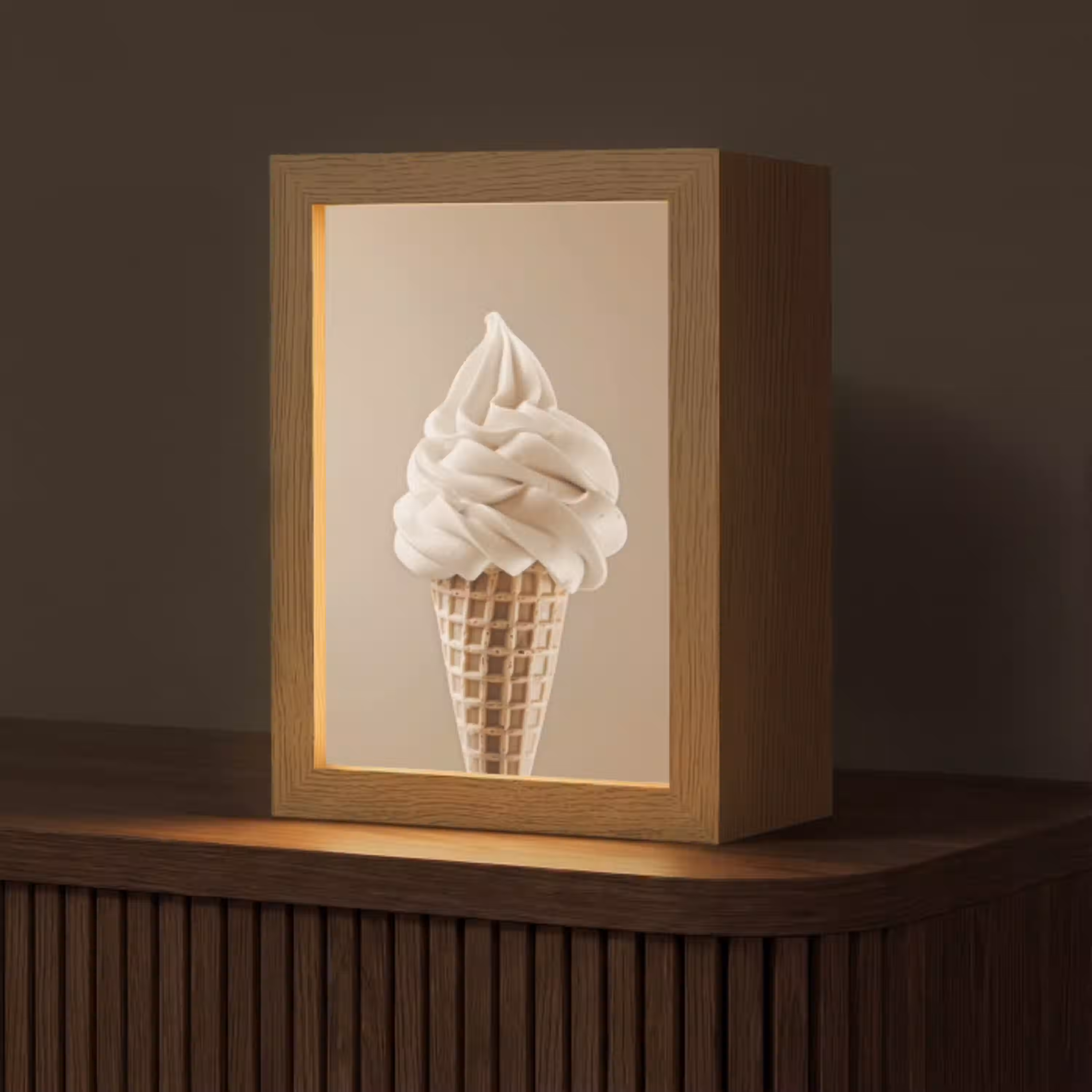 IJs - Softijs - Romig - Hoorntje - Beige Light Box met kabel (Tafellamp) klein -z3d_website