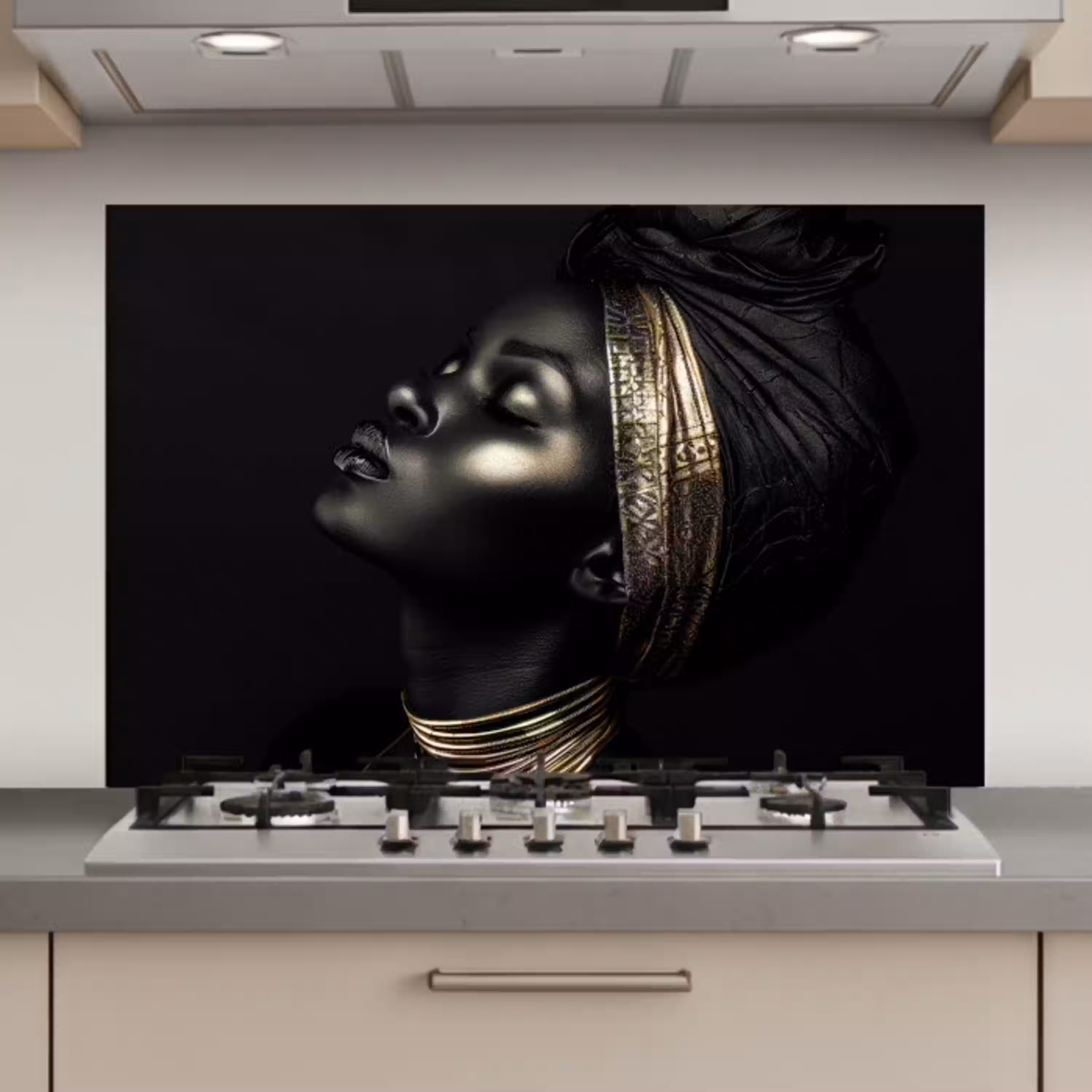 Vrouw - Zwart - Goud - Sieraden keuken achterwand spatscherm klein -3d_website