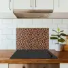 Patroon - Giraf - Bruin keuken achterwand spatscherm klein 900 -sfeer2