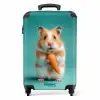 Hamster met een wortel op een blauwe achtergrond NBS - Handbagage koffer - Kinderen Unisex middel -productfoto_recht