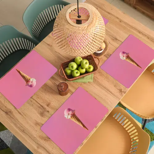 Hoorntje - Schepijs - Roze Placemat vinyl groot -zzsfeer5_Kitchenyeah-website