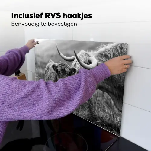 Schotse hooglander - Kalf - Zwart - Wit Inductie beschemer met haakjes klein -ky-ophangen-nl