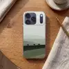 Grijs - Berg - Paarden Telefoonhoesje iPhone 17 Pro klein -sfeer1
