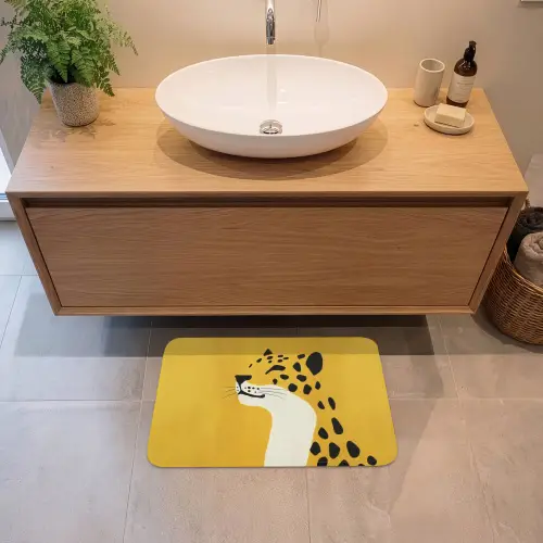Cheetah - Illustratie - Geel Badmat klein -sfeer1