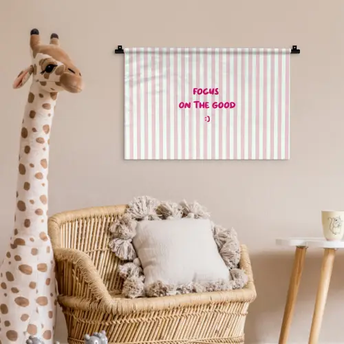 Focus on the good - Strepen - Roze - Smiley Wandkleed katoen klein -wsfeer5_kind