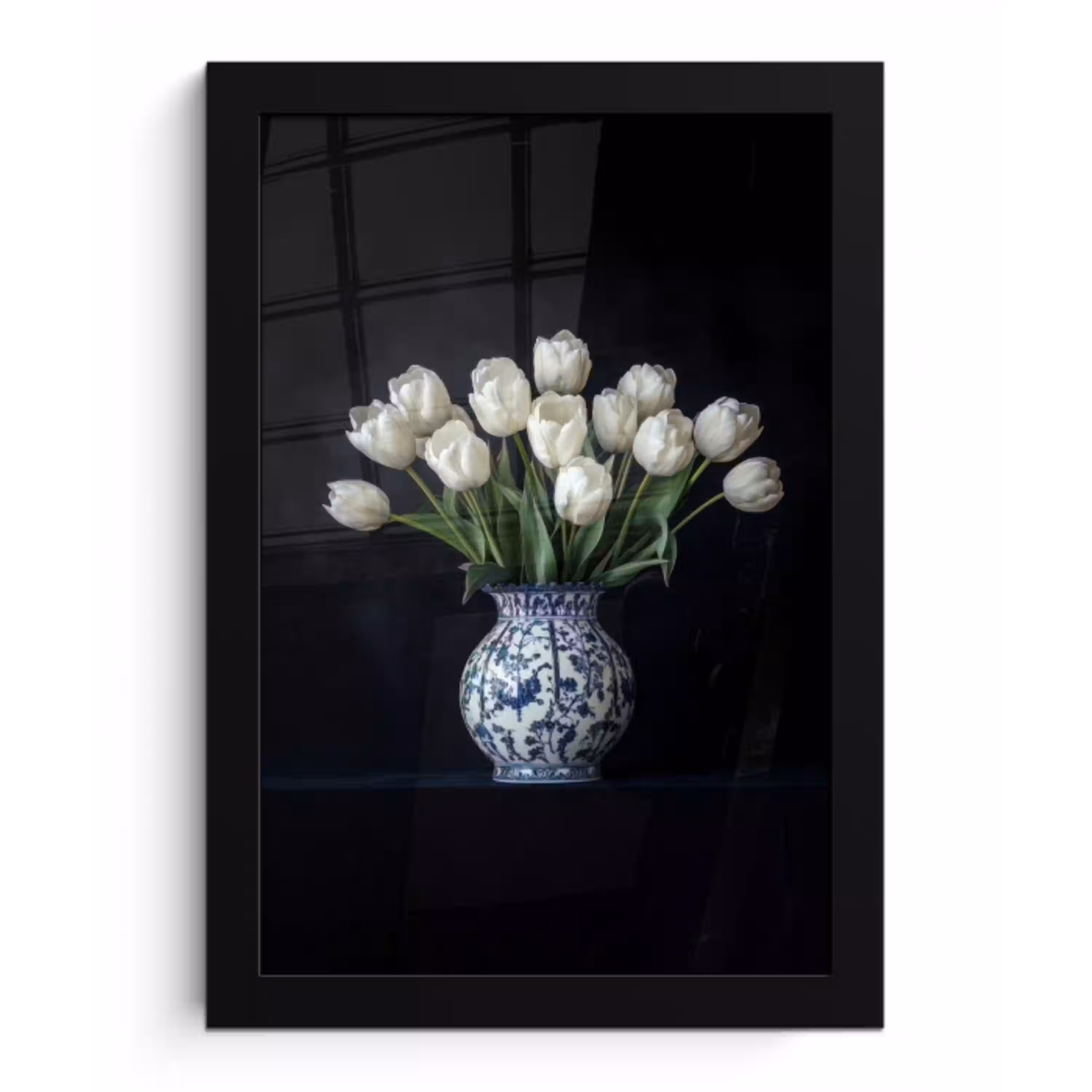 Wit - Bloemen - Tulpen - Vaas fotolijst zwart zonder passe partout klein -3d