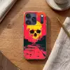 Straat - Verlaten - Schedel - Geel Telefoonhoesje iPhone 17 Pro klein -sfeer1
