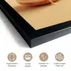 Donut - Romig - Poedersuiker - Beige fotolijst zwart zonder passe partout klein -sfeer2