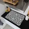 Design - Geometrie - Patroon - Zwart - Wit Inductie beschemer met haakjes klein 777 -sfeer1