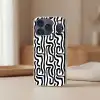 Modern - Lijnen - Zwart Telefoonhoesje iPhone 17 Pro klein 878 -sfeer2
