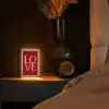 Love - Rood - Hatjes Light Box met kabel (Tafellamp) klein -sfeer1