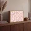 Doolhofpatroon - Roze - Wit - Abstract Light Box met batterij (Wandlamp) middel 907 -sfeer2