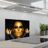 Vrouw - Portret - Goud - Luxe - Zwart keuken achterwand spatscherm klein -3d_schuin