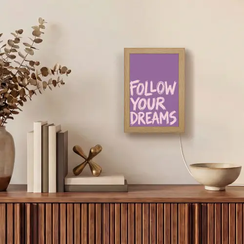 Follow your dreams - Paars - Penseeltextuur Light Box met kabel (Tafellamp) klein -sfeer2