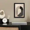 Grafisch gebogen motief - Beige fotolijst zwart zonder passe partout klein -sfeer1