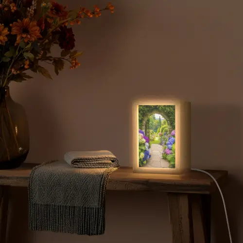 Doorkijk - Poort - Hortensia - Bloementuin Light Box met kabel (Wandlamp) klein -sfeer4