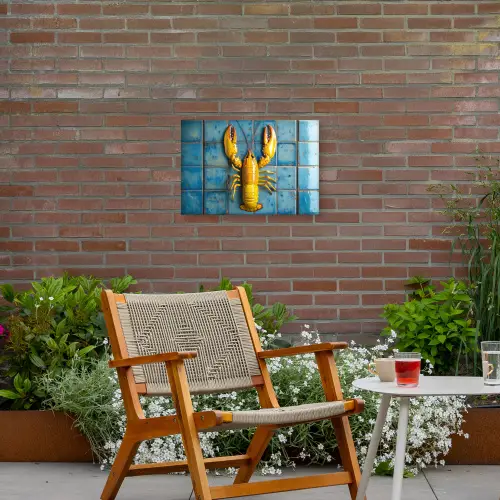 Kreeft - Geel - Blauw - Tegels Tuinposter op houten frame 2 cm dik klein -sfeer3
