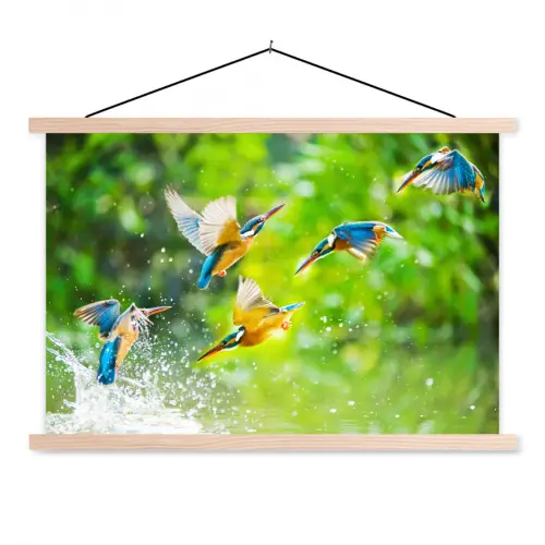 IJsvogels vliegen in het water textielposter latten blank klein -3d