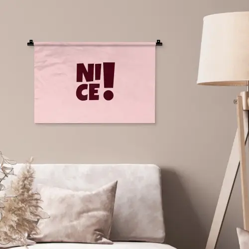 Nice - Uitroepteken - Roze Wandkleed katoen klein -sfeer4