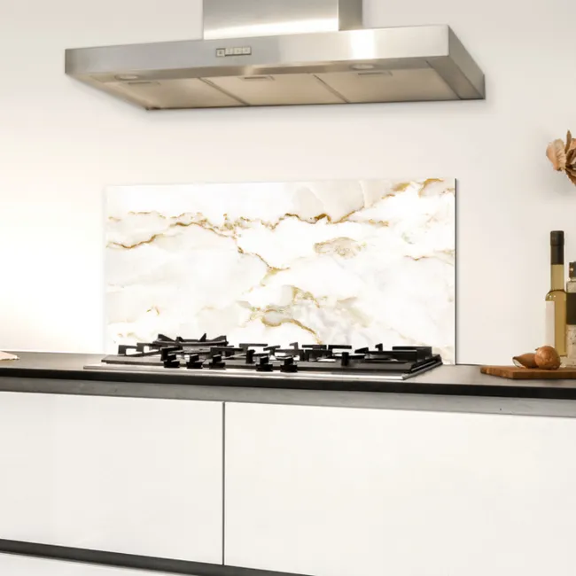 Marmer - Kalk - Goud - Luxe - Marmerlook - Wit Spatscherm Aluminium klein -sfeer4