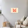 Vlinder - Minimalistisch - Roze Tuinposter op houten frame 2 cm dik klein -sfeer1