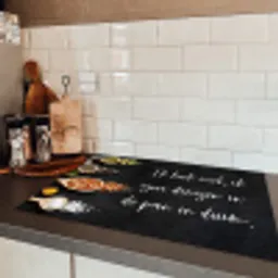 Ik gooi dingen in de pan en duim - Keuken - Quotes - Spreuken - Humor Inductie beschermer vinyl 3mm klein -sfeer3