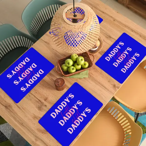 Blauw - Daddy's - Blokletters Placemat vinyl groot -zzsfeer5_Kitchenyeah-website