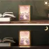 Lavendelveld - Huis - Paars Light Box met kabel (Tafellamp) klein -sfeer3