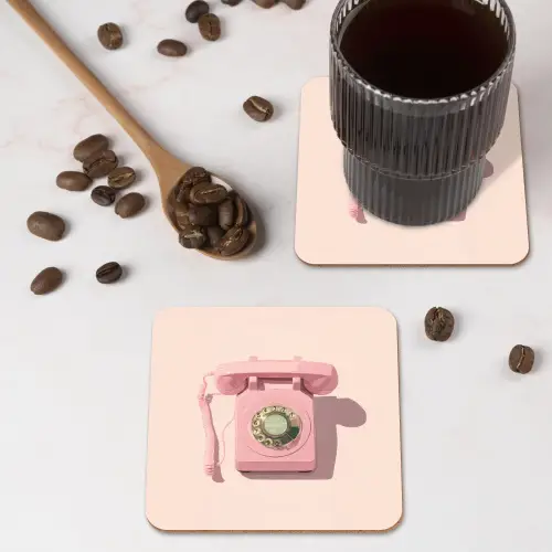 Draaischijftelefoon - Retro - Roze onderzetter kurk middel -sfeer2