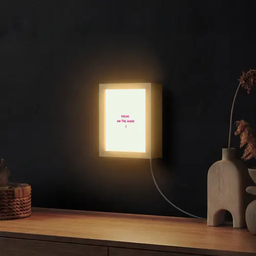 Focus - Beige - Roze - Smiley Light Box met kabel (Wandlamp) klein -sfeer1