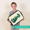 Spiky dino met vriendelijke blik Kinderkoffer - Zwart klein -sfeer4_NL