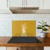 Lijnillustratie - Ananas - Bladkroon - Okergeel keuken achterwand spatscherm klein -sfeer2