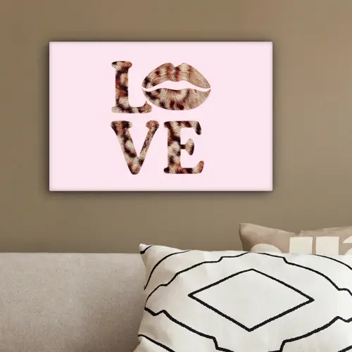 Tekst - Love - Pantervacht - Lichtroze canvas 2cm klein -sfeer3