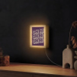 Oh hi - Paars - 3D Light Box met kabel (Wandlamp) klein -sfeer1