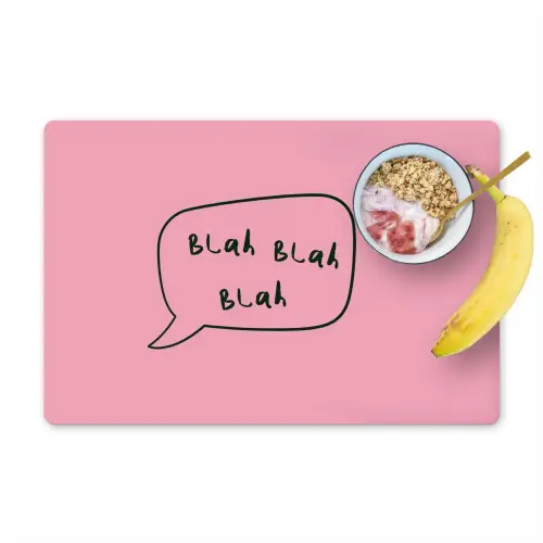 Tekstwolkje - BLAH BLAH BLAH - Roze Placemat vinyl groot -zzzproduct_Kitchenyeah-website
