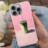 Beker - Rietje - Minimalistisch - Groen Hoesje iPhone 16 Pro Max met koord klein -sfeer3