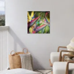 Kleurrijke vogel tussen allemaal kleurrijke platen tuinposter los doek klein -sfeer8