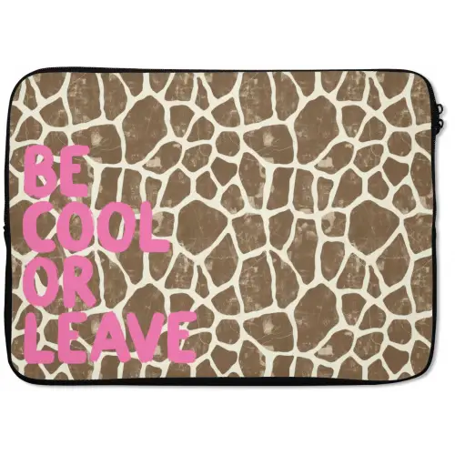 Tekst - Be cool or leave - Roze - Giraffenprint laptophoes neopreen klein -zkaufland3dotto
