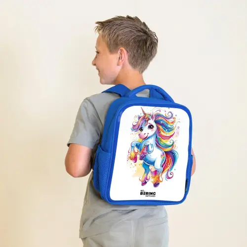 Steigerende Eenhoorn met Regenboogmanen Kinderrugzak - Blauw middel -sfeer2