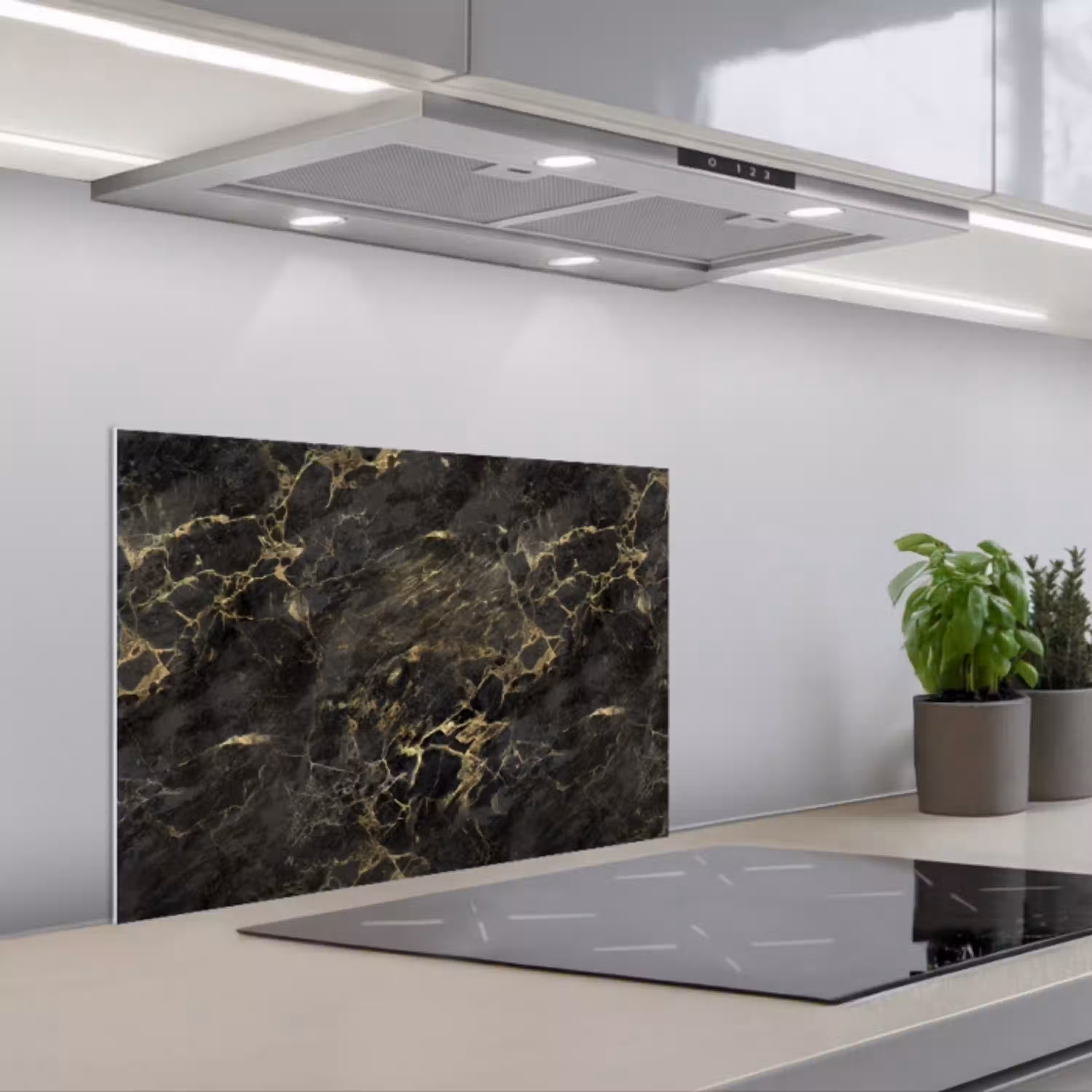 Zwart - Marmer - Goud - Nerf keuken achterwand spatscherm klein 900 -3d_schuin