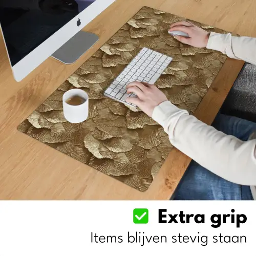 Organisch - Patroon - Bladeren - Goud Muismat XXL klein 681 -sfeer3