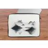 Bergen - Mistig - Water - Wit laptophoes neopreen klein -tafel