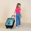 Blauw pluizig monster met hoorns Kinderkoffer - Zwart klein -sfeer1