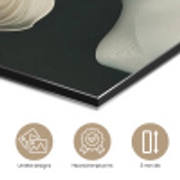 Vrouw - Beige - hoed aluminium wit klein -closeup_NL