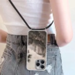 Zee - Villa - Beige Hoesje iPhone 16 Pro Max met koord klein -sfeer5