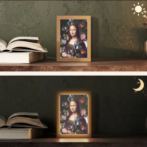 Mona Lisa - Leonardo da Vinci - Bloemen Light Box met kabel (Tafellamp) klein -sfeer3
