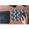 Kronkelende lijnen - Blauw - Bruin - Minimalistisch muismat rubber klein 262 -toetsenbord