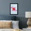Bisou - Blauw - Roze - Lippen fotolijst zwart zonder passe partout klein -sfeer3