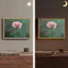 Anjer - Roze - Bloemblaadjes Light Box met batterij (Wandlamp) middel -sfeer3