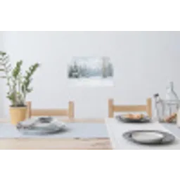 Bospad - Dennen - Sneeuw - Winter - Rustgevend Muursticker klein -eettafel